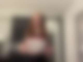 Live cam show with MelaniaTepp - Ahegao on Camsoda