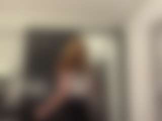 Live cam show with MelaniaTepp - New Bedroom on https://playwithruby.com