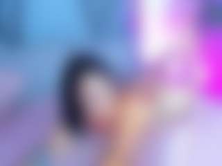 Live cam show with Aura - New Brown Eyes on Fling VIP Chat