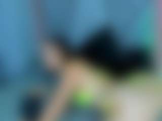 Aura's Live Sex Cam Show