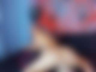 Live cam show with Aura - Public on Camsoda