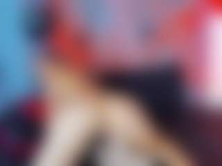 Live cam show with Aura - Petite MILF on Camsoda