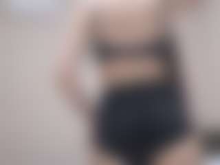 Live cam show with CutieLolaBunny - Brown Eyes Curvy on luckytryst.com