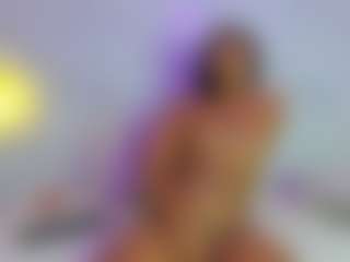 Indya-Brown's Live Sex Cam Show