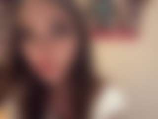 Live cam show with KarineSolverud - Young Adult on madthumbs