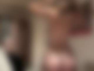 KarineSolverud's Live Sex Cam Show