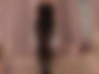 Live cam show with LilluCooper1 - Striptease on StripNow