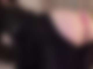 Live cam show with LilluCooper1 - Blue Eyes on Dolls Live