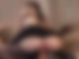 Live cam show with LilluCooper1 - Blue Eyes on Camsoda