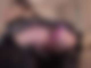Live cam show with LilluCooper1 - Brown Hair Teen (18+) on Camsoda