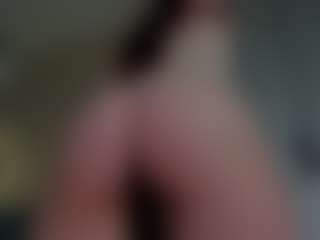 Show en direct avec Miraletta - Dildo Or Vibrator sur Camsoda