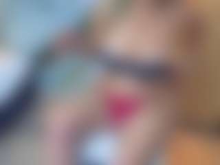 Live cam show with Pamelamilff - New Anal on live18s.com