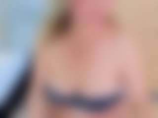 Pamelamilff's Live Sex Cam Show