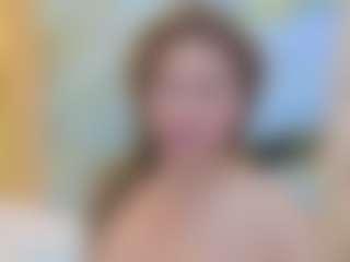 Pamelamilff MILF webcam performer live streaming