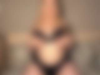 Live cam show with PrincessIvans - Blonde Hair Teen (18+) on Camming Site