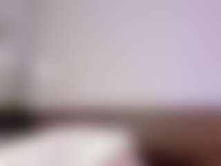 Live cam show with Raquelrose - New Tattoos on Gym Cam Girls