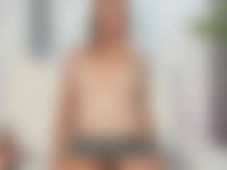 Live cam show with Raquelrose - New Teen (18+) on SpankPalCams