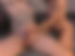 evacurl's Live Sex Cam Show