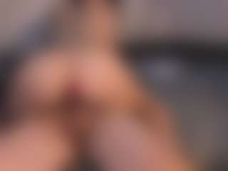 evacurl's Live Sex Cam Show