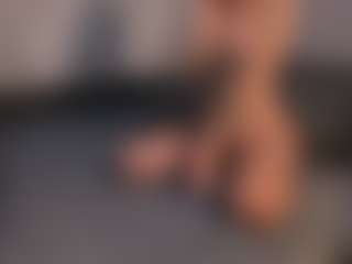 Live cam show with evacurl - New Toys on TeamSkeetLive