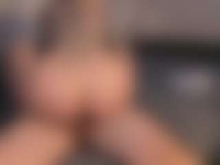 evacurl's Live Sex Cam Show
