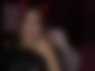 Live cam show with GloryLiehr - New Squirt on luckytryst.com