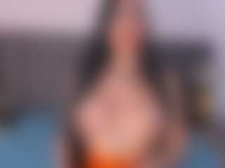 SeleneLujann MILF webcam performer live streaming