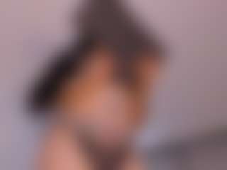 SeleneLujann's Live Sex Cam Show