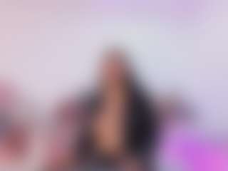 Live cam show with SeleneLujann - Big Ass MILF on Dare Cams