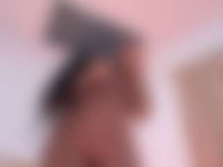 Live cam show with SeleneLujann - Athletic on dropp.cam