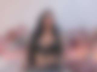 SeleneLujann MILF webcam performer live streaming