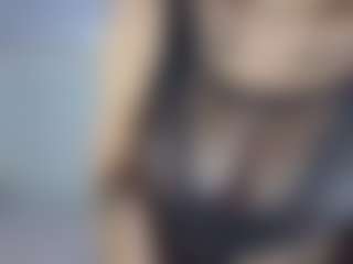 Live cam show with ZoeeOf - Blowjob on Cam Slut