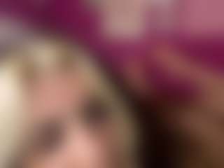 rileybellee's Live Sex Cam Show