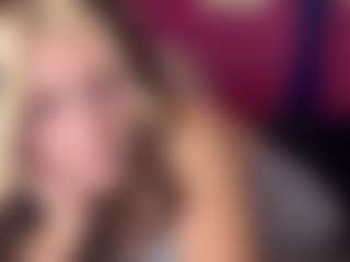 rileybellee's Live Sex Cam Show