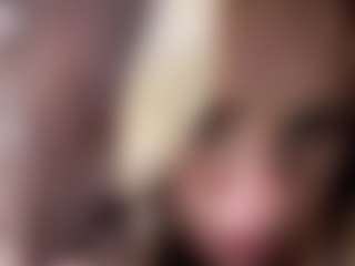 rileybellee's Live Sex Cam Show