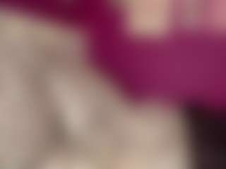 Live cam show with rileybellee - Wet on Camsoda