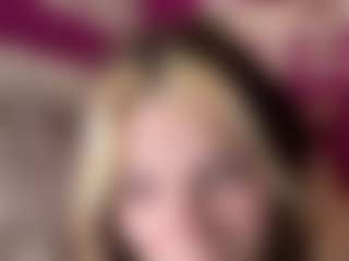 rileybellee's Live Sex Cam Show