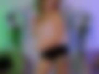 Live cam show with kimi-kiss - New Young Adult on Camming Site