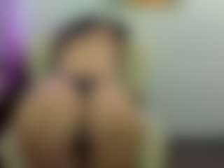 myadeluxe's Live Sex Cam Show