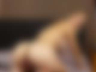 AdelaVibe's Live Sex Cam Show