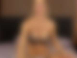 AdelaVibe's Live Sex Cam Show