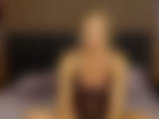 AdelaVibe's Live Sex Cam Show
