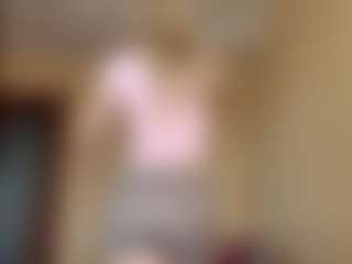 Live cam show with ApoloniaKlan - Flirt MILF on Camsoda
