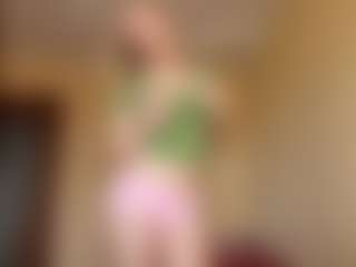 Live cam show with ApoloniaKlan - Strip MILF on Camsoda