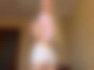ApoloniaKlan MILF webcam performer live streaming