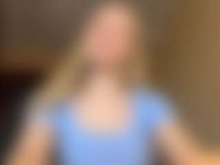 ApoloniaKlan MILF webcam performer live streaming