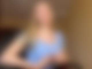 Live cam show with ApoloniaKlan - Nipple Piercings on Camsoda