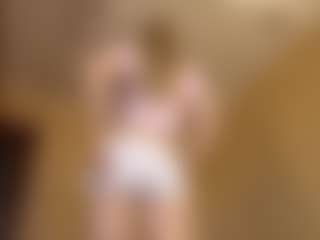 Live cam show with ApoloniaKlan - Striptease on sexylive.show