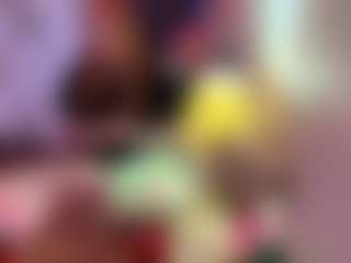 MidnightMira's Live Sex Cam Show