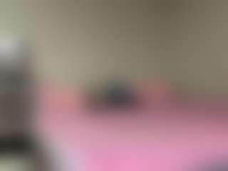 Kira Kinstler's Live Sex Cam Show